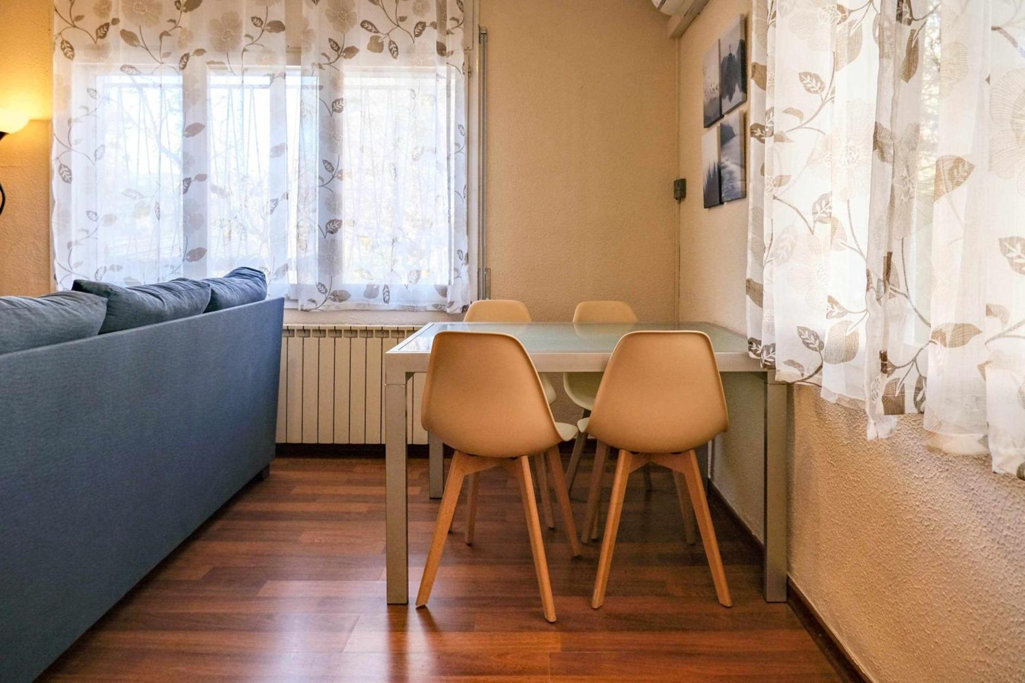 Can Camps Besalu Casa Planta Baja Con Jardin Eksteriør billede