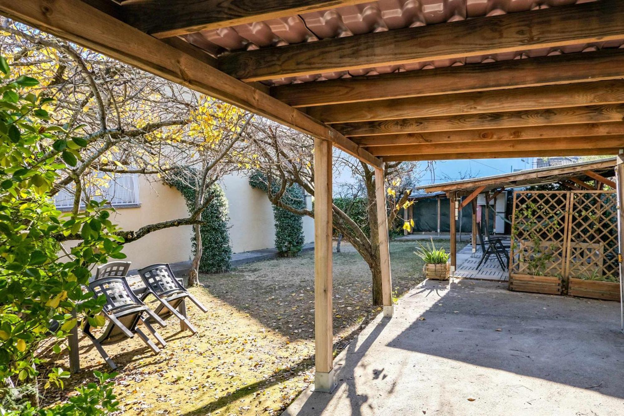 Can Camps Besalu Casa Planta Baja Con Jardin Eksteriør billede